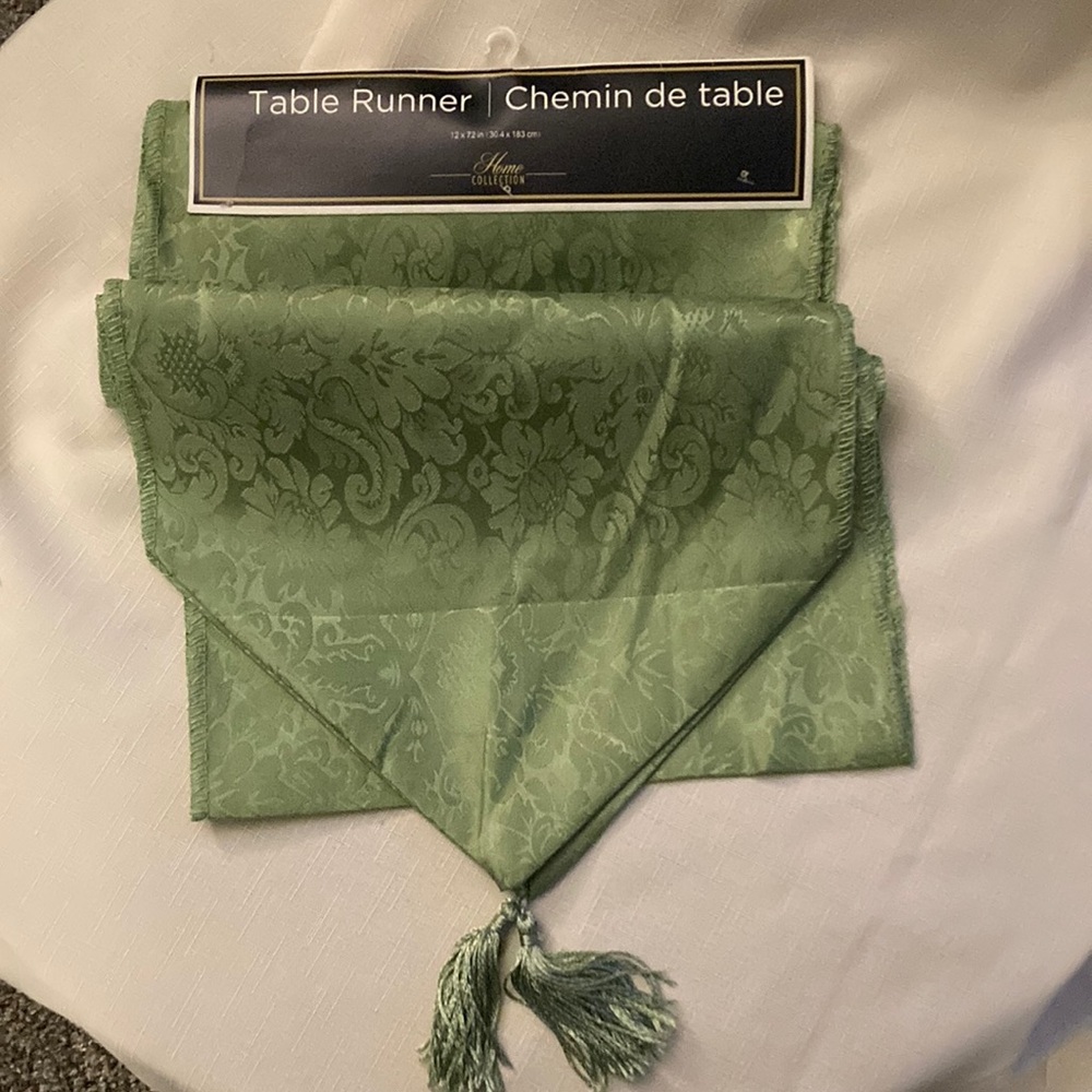 Home Collection table runner